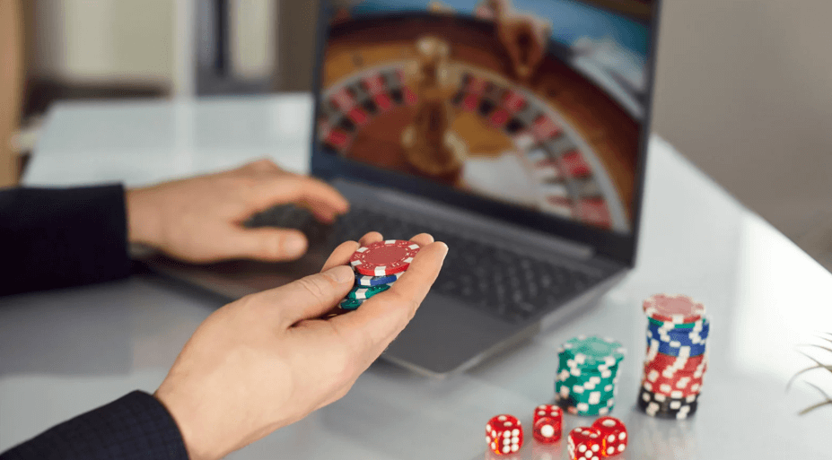 How online slots are integrated into modern betting platforms